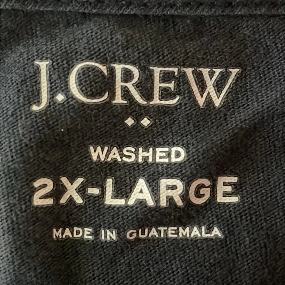 J. Crew washed‎ 100% cotton men’s Size 2XL t-shirt. Color is navy blue.